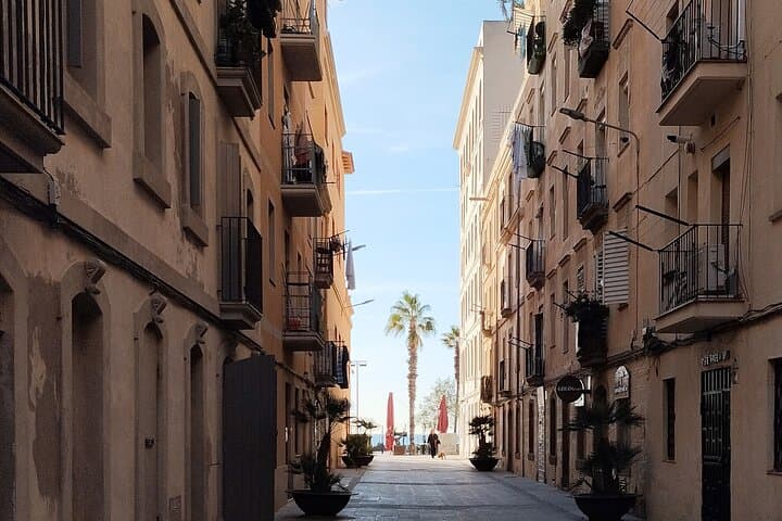 Barcelona Barceloneta Discovery Walk — Olympic Secrets, Beaches & Hidden Squares photo 4