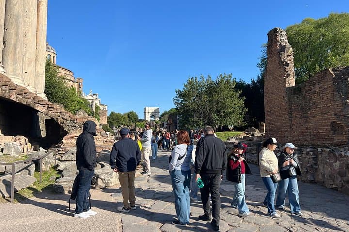 Colosseum, Roman Forum & Palatine Hill Guided Tour — Ancient Rome Walking Experience photo 3