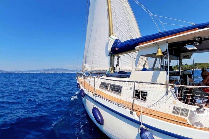 Winter Sunset Cruise on Heated Sailboat off Cannes photo 4