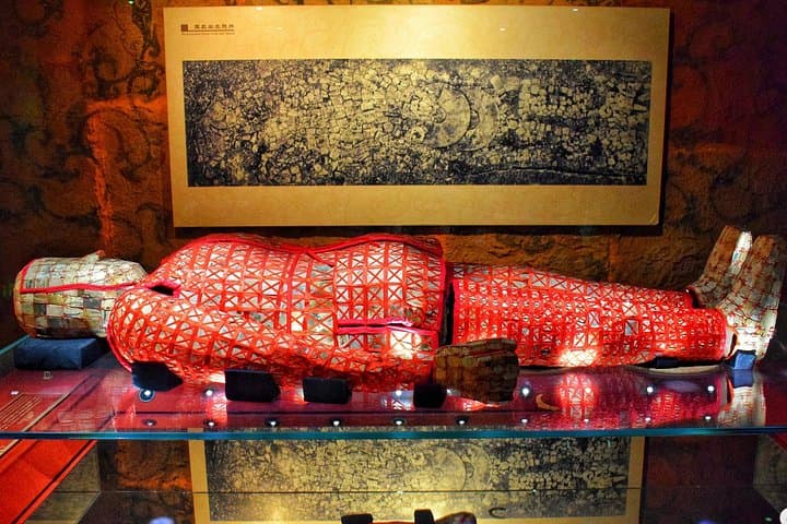 Guangzhou Private Car Tour: Chen Clan, Canton Tower & Shamian Island photo 4