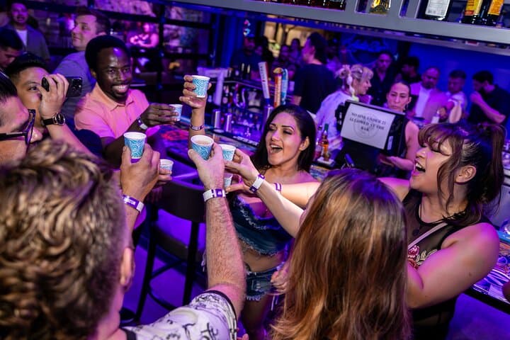 Las Vegas Arts District Bar Crawl: Speakeasies, Hidden Lounges & Karaoke Night photo 1