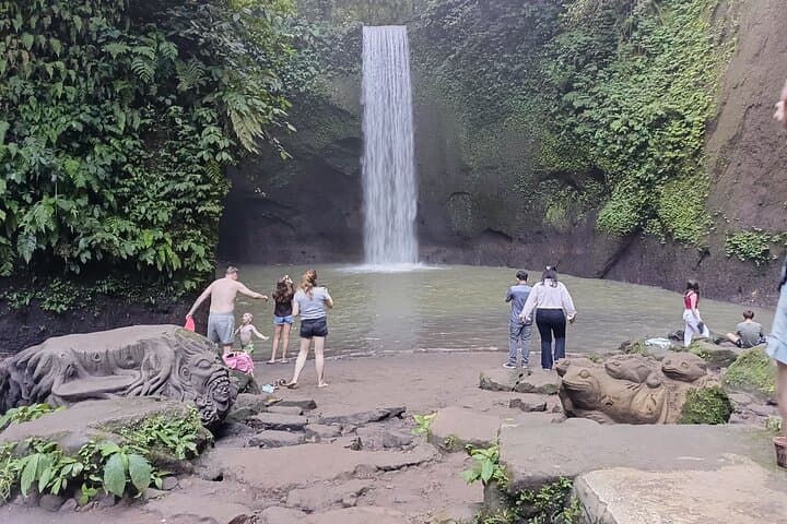 ubud-waterfalls-tour-kanto-lampo-tibumana-tukad-cepung-goa-raja