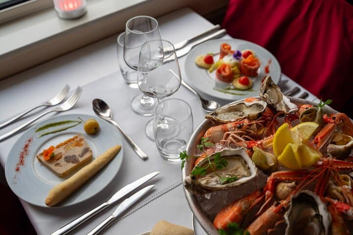 Seine Lunch Cruise from the Eiffel Tower: Two-Hour Gourmet River Tour photo 3
