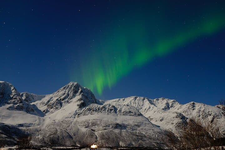 Aurora Snowshoe Hike in Tromsø: Night Trek to See the Northern Lights photo 5