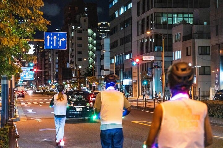Tokyo Night E‑Scooter Ride and Tokyo Tower Observatory Tour photo 2