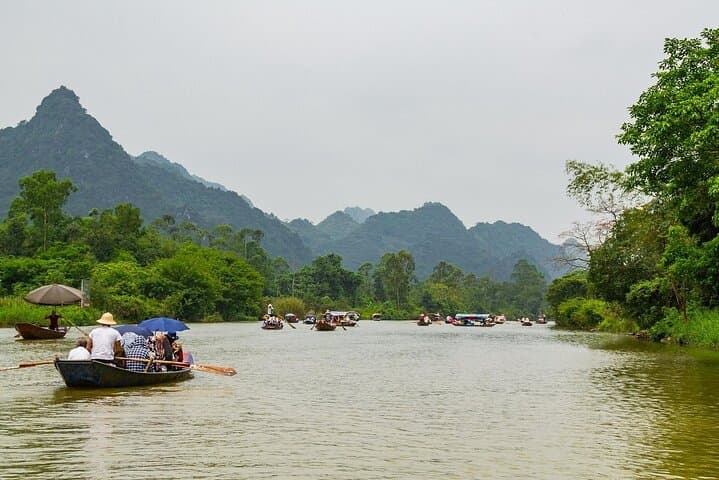 Perfume Pagoda Full-Day Tour from Hanoi — Boat, Cave-Temples & Mountain Hike photo 6