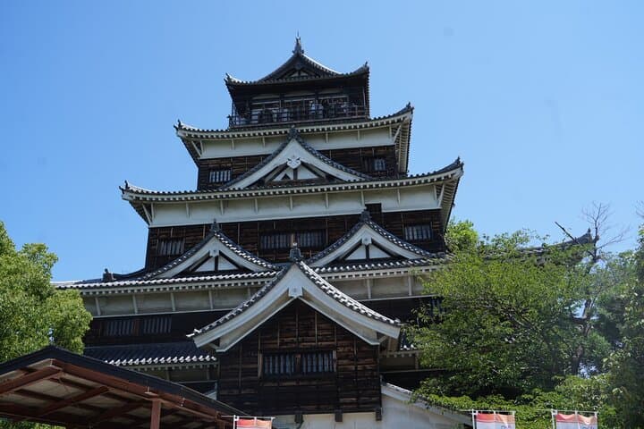 Hiroshima Early Morning Walking Tour: Peace Park, A‑Bomb Dome & Castle photo 3