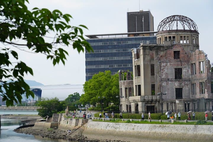 Hiroshima Early Morning Walking Tour: Peace Park, A‑Bomb Dome & Castle photo 5