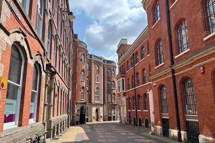 Nottingham Private Historic Pub Tour: Visit 5 Historic Pubs with Free Drinks photo 5