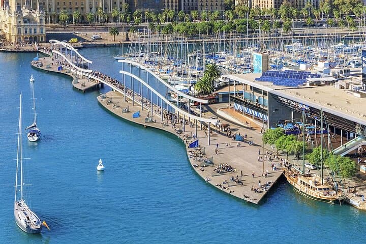 Glide Over Barcelona: Montjuïc Cable Car Roundtrip to the Castle photo 5