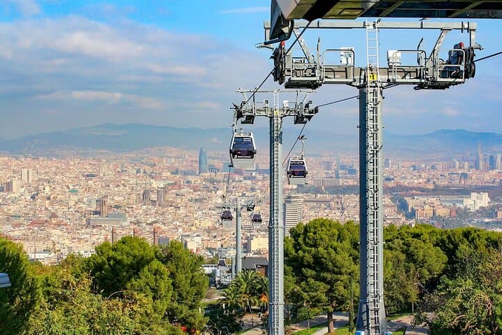 Montjuïc Cable Car Roundtrip: Scenic Ride to Barcelona's Castle photo 3