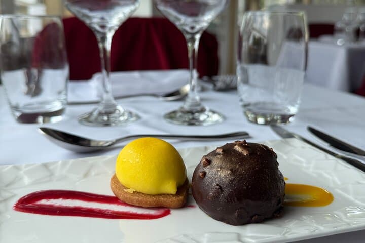 Seine Lunch Cruise from the Eiffel Tower: Two-Hour Gourmet River Tour photo 6