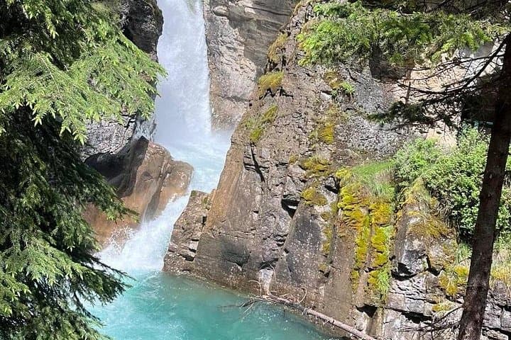 Private Banff Day Tour: Lake Louise, Johnston Canyon & Hidden Falls photo 4