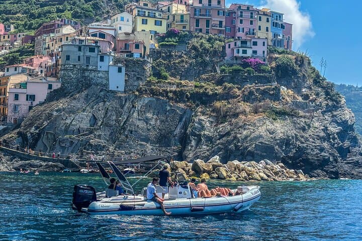 Cinque Terre Boat Tour from La Spezia — Portovenere, Lerici & 5 Terre by Sea photo 2