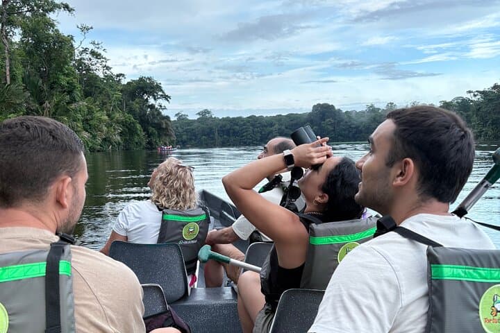 Adventure Canoe Tour in Tortuguero: Silent Canals & Wildlife Encounters photo 2