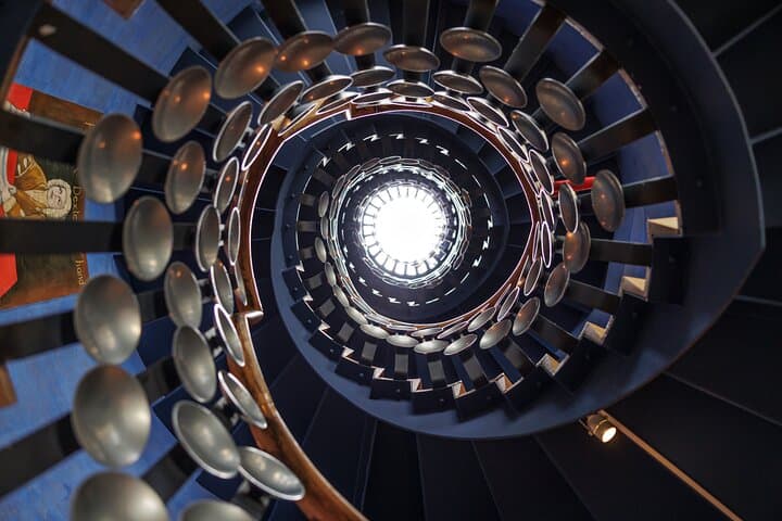 Inside The Magic Circle: Exclusive Tour of London's Legendary Magicians photo 6