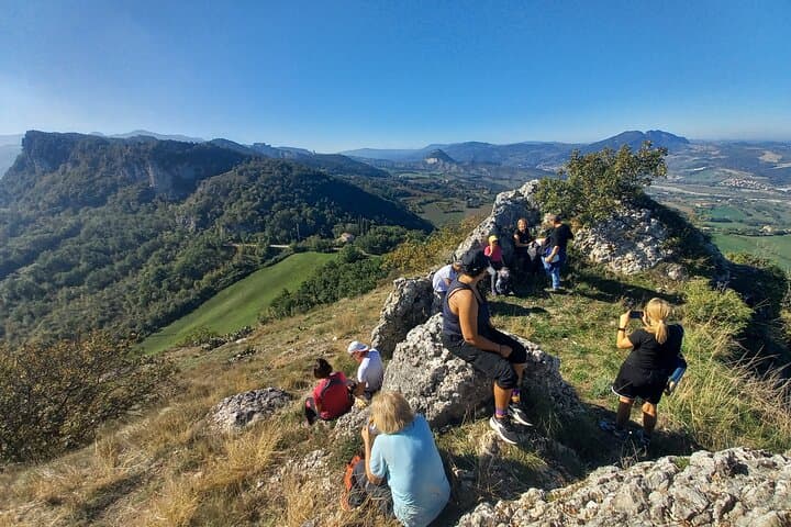 Hike the Tausano Ridge: Panoramic Walk from San Leo to Tausano