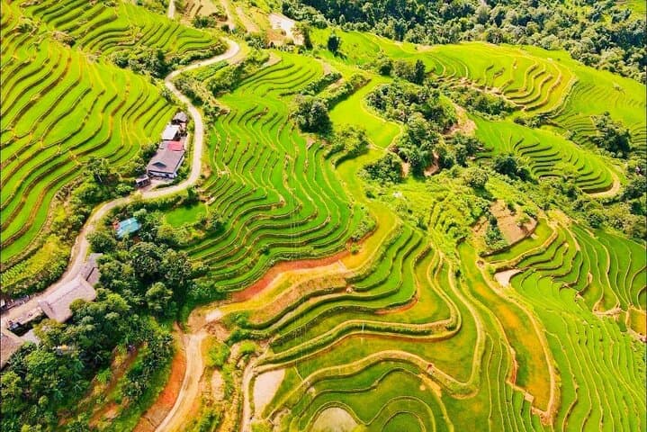 Ha Giang Half-Day Jeep Tour: Khuoi My Rice Terraces & Emerald Waterfall photo 2