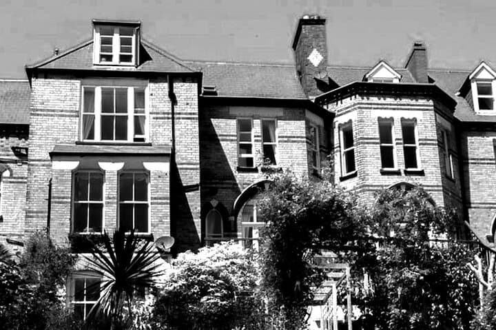 Night at The Devonian: Haunted Victorian Investigation in Ilfracombe