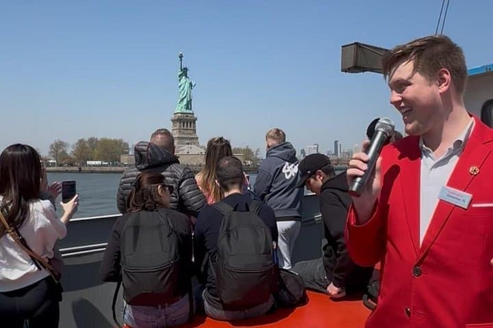 NYC Iconic Landmarks Harbor Cruise — 75-Minute Skyline & Statue of Liberty Views photo 2
