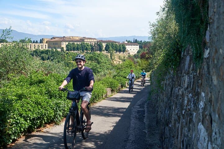 E-bike Florence & Tuscan Hills: Olive Oil Tasting and San Miniato View