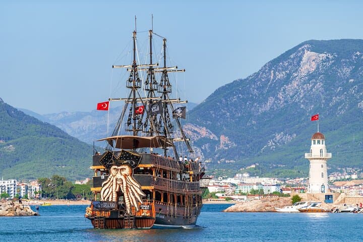 Alanya Pirate Boat Cruise: 6‑Hour Coastal Sail with Lunch & Drinks