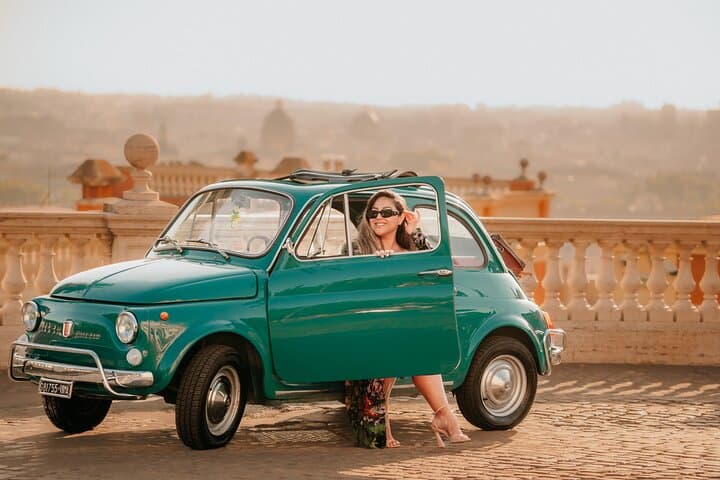 Rome Fiat 500 Vintage Car Tour & Photoshoot — Colosseum to Gianicolo (90 min) photo 2