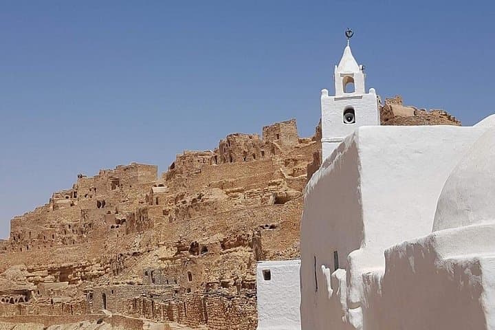 Three-Day Southern Tunisia Adventure: El Djem, Matmata, Douz & Tozeur photo 2