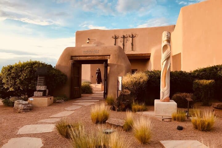 Private Santa Fe Day Tour from Albuquerque — Art, Adobe & Living History photo 5