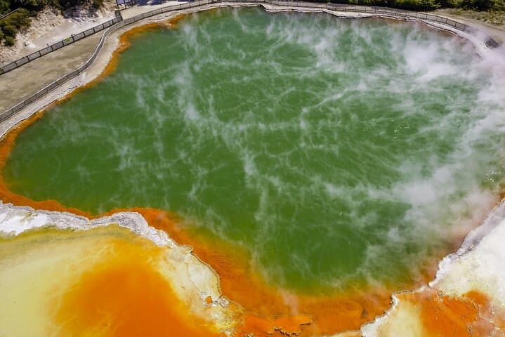 Wai-O-Tapu Thermal Wonderland: Rotorua Geothermal Park Guide photo 6