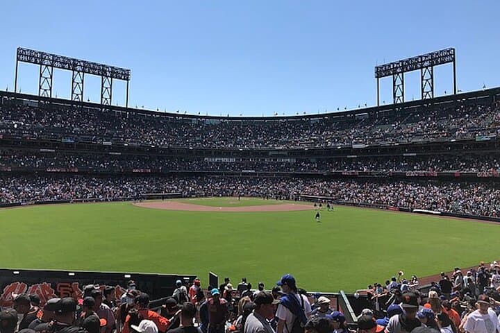 Oracle Park Game Day: Your Guide to Watching the San Francisco Giants by the Bay photo 3