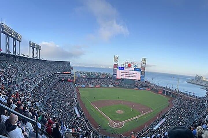 Oracle Park Game Day: Your Guide to Watching the San Francisco Giants by the Bay photo 5
