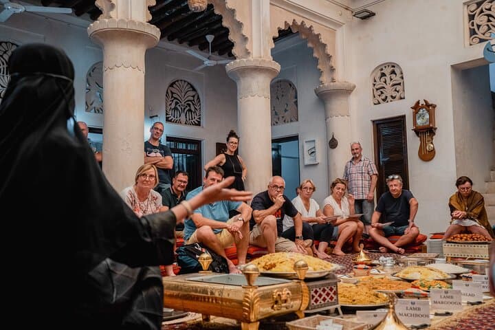 Dubai Heritage Hop-On Hop-Off: Jumeirah Mosque, Gold Souq & Abra Ride photo 4