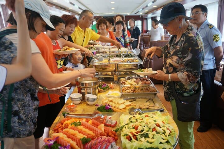 Li River Cruise from Guilin to Yangshuo with Hotel Pickup photo 4