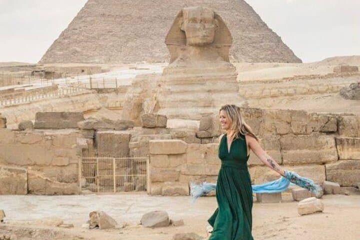 Cairo by Plane: Day Trip to the Pyramids & Egyptian Museum from Sharm El Sheikh
