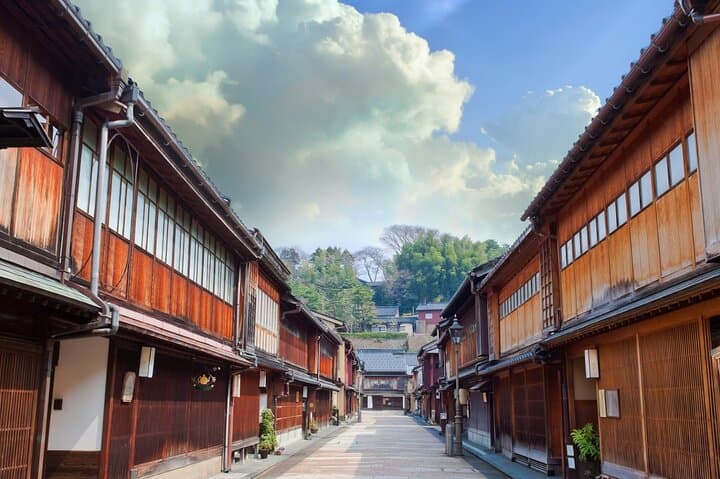 Kanazawa Private Family Tour: Custom Local Walking Experience photo 2