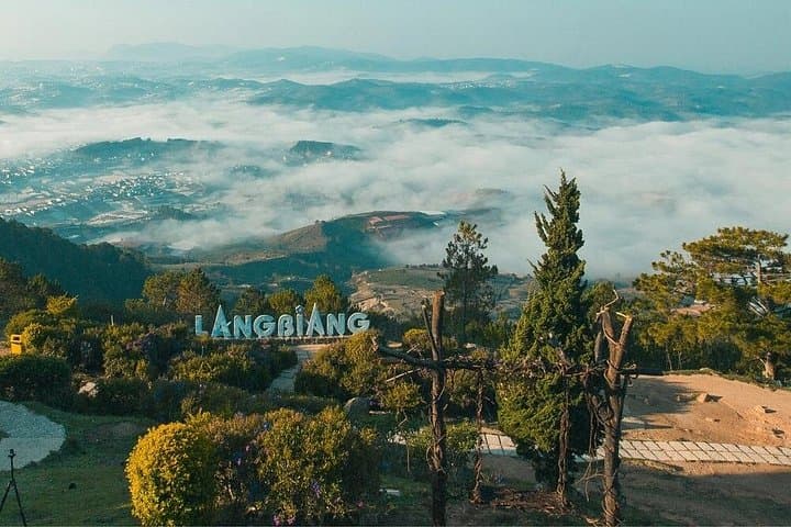 Langbiang Mountain Tickets: Da Lat High‑Altitude Jeep Rides, Treks & Paragliding photo 1