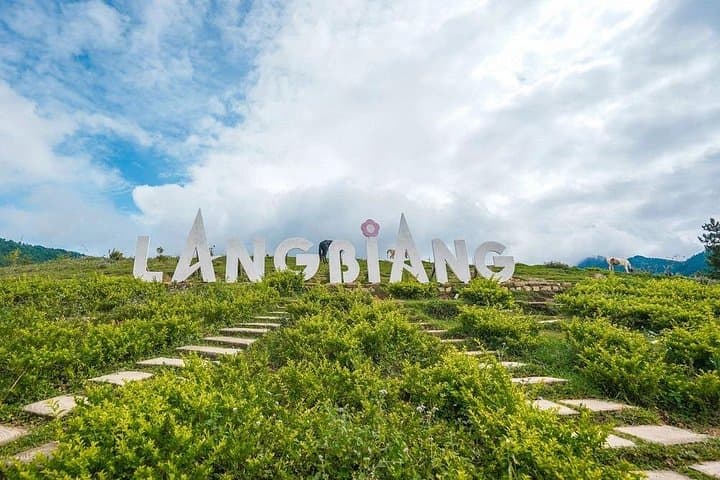 Langbiang Mountain Tickets: Da Lat High‑Altitude Jeep Rides, Treks & Paragliding photo 4
