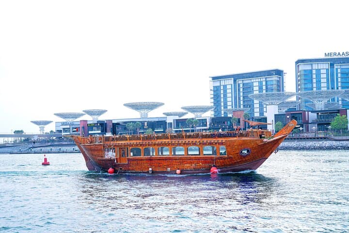 Dubai Marina Dhow Cruise: Indian Buffet, Light Show & Tanoura Night