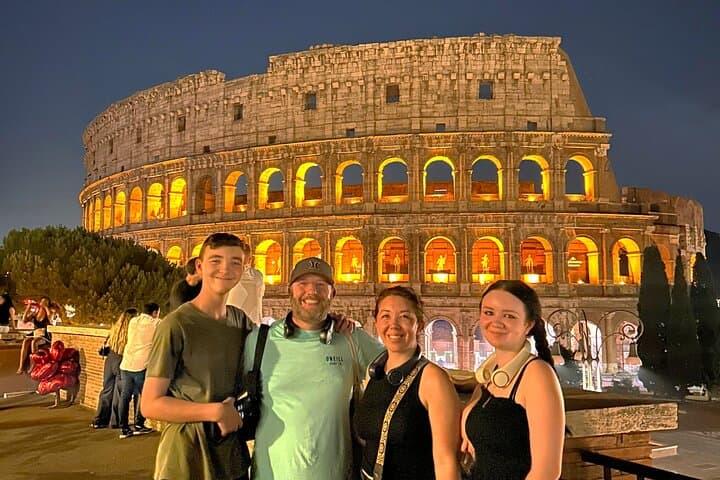 Rome by Night Vespa Ride: Glide Past the Colosseum, Pantheon & Trevi photo 2
