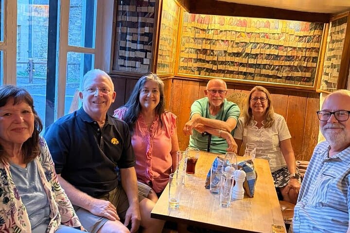 Oxford Pub Walk: Historic Pubs, Local Ales & Evening Walking Tour photo 3