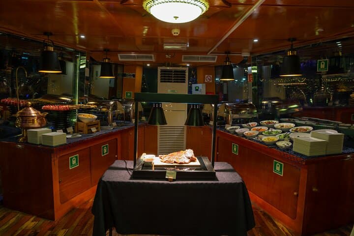 Private Abu Dhabi City Tour and Royal Dhow Dinner Cruise photo 2
