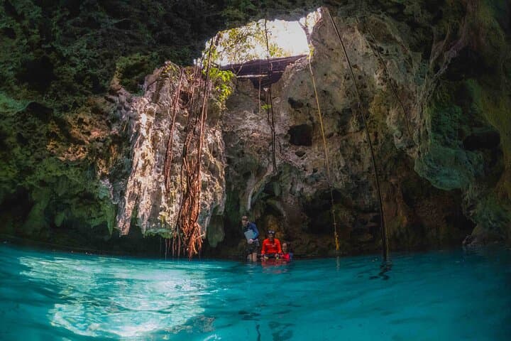 Private Cave and Open Cenote Tour with Lunch in Riviera Maya