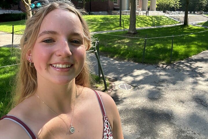 Harvard Yard Exploration Game: Solve Clues & Discover Campus Secrets photo 4