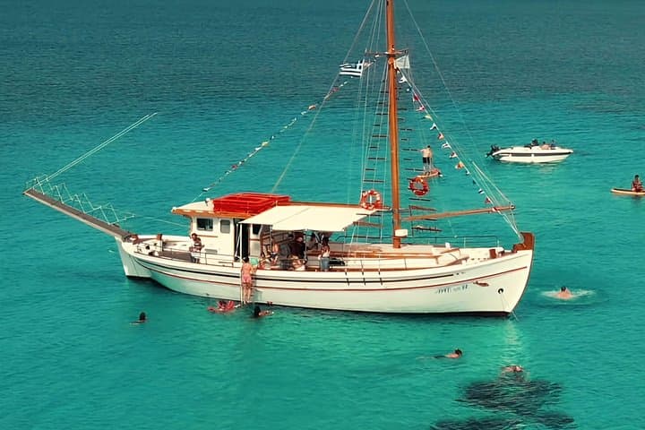 Half-Day Cruise from Aliki: Paros, Antiparos, Despotiko & the Blue Lagoon