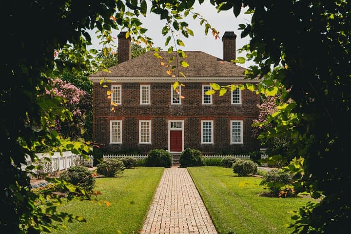 Colonial Contradictions: Self-Guided Walking Tour of Williamsburg photo 4