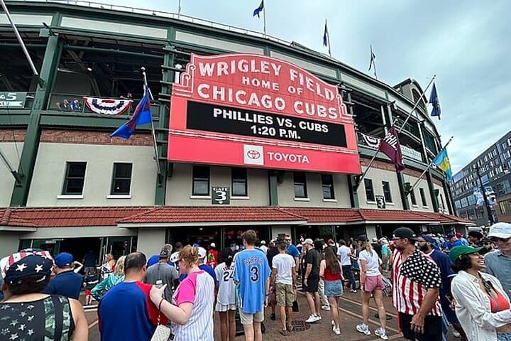 Wrigley Field Game Guide: How to Experience a Chicago Cubs Home Game