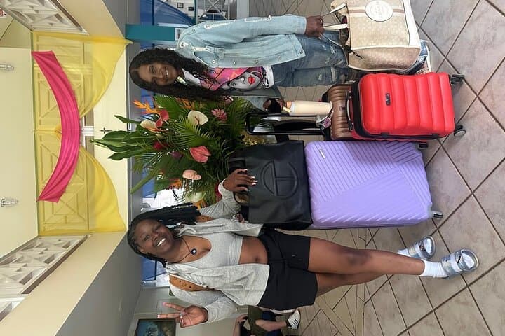 Private Hewanorra Airport Transfers in Saint Lucia — Reliable Round-Trip Service photo 2