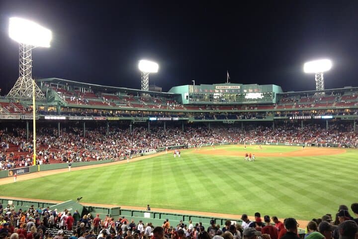 Fenway Park Red Sox Game: What to Expect & Visitor Guide