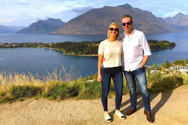 Queenstown Sightseeing Tour — Lake Wakatipu, Gibbston Valley & Arrowtown Highlights